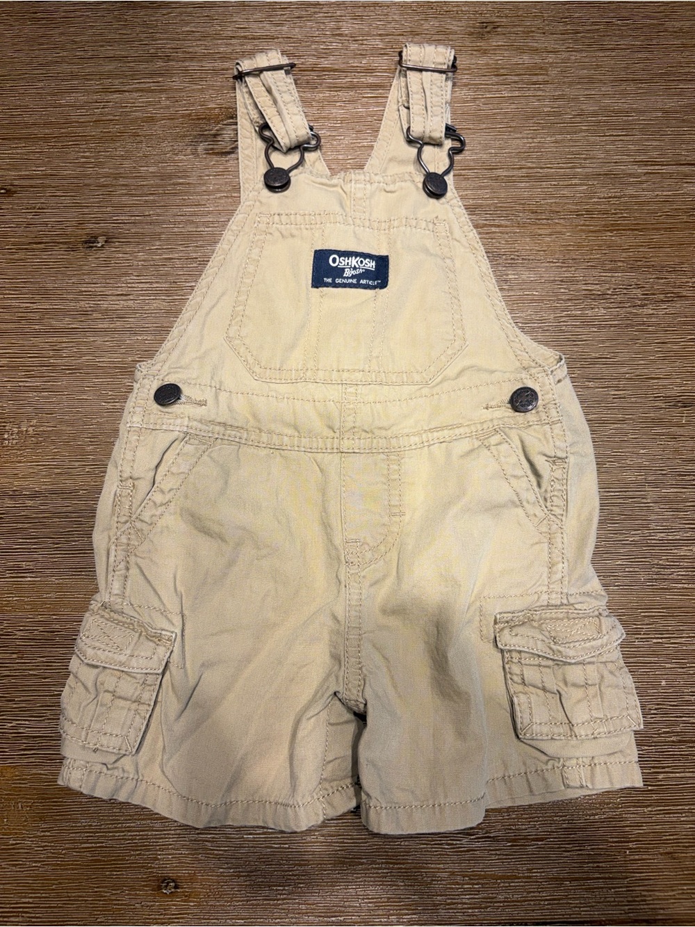 OshKosh B'gosh - Cream Cargo Shortalls with Adjustable Straps - 9 months